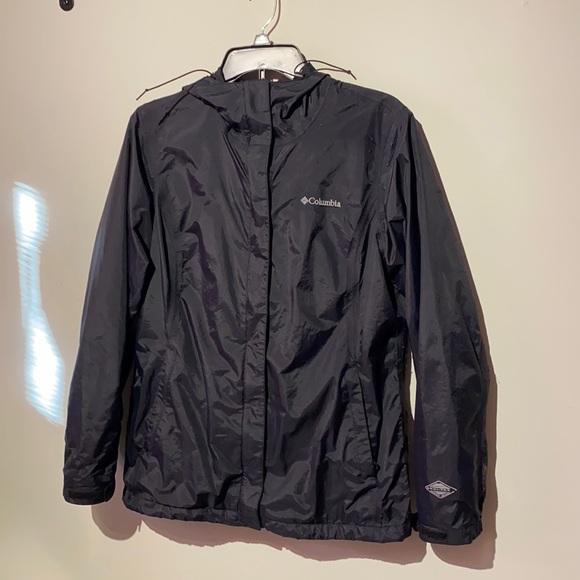 Columbia rain jacket/windbreaker